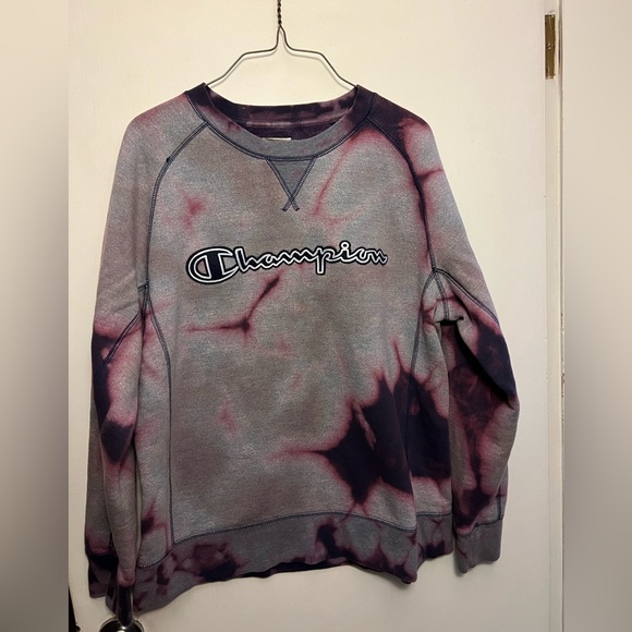 Custom bleach dyed Champion crewneck - Picture 1 of 3